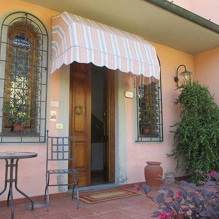 Affittacamere Villa Delia Lucca Buitenkant foto