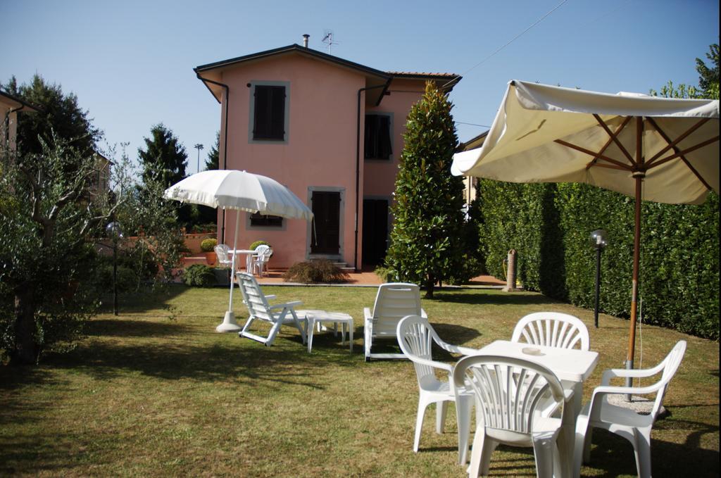 Affittacamere Villa Delia Lucca Buitenkant foto